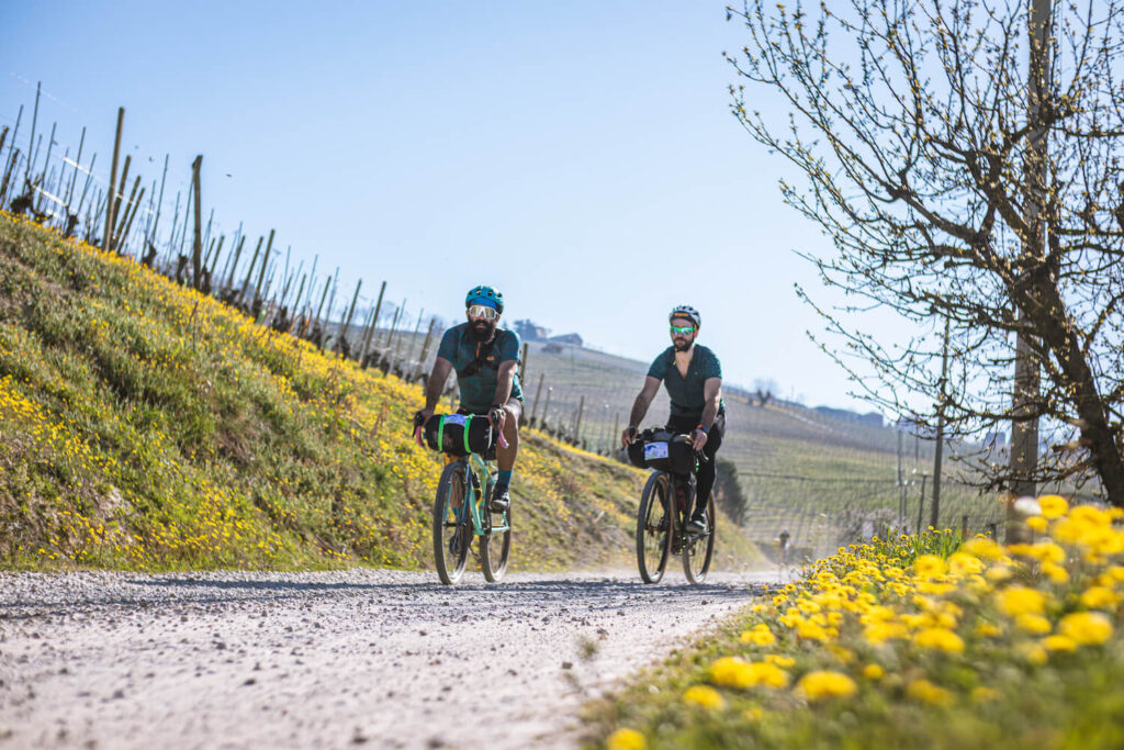 Partecipanti a PiemontGravel, unsupported bike adventure, l'evento Gravel in Piemonte nelle zone delle Langhe e Roero